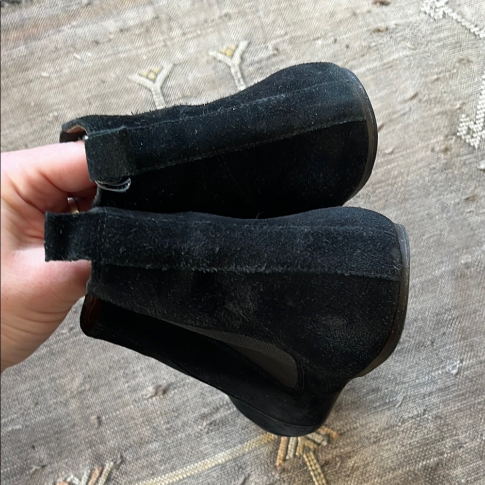 Black suede Isabel Marant chelsea boots 39 - Picture 3 of 10